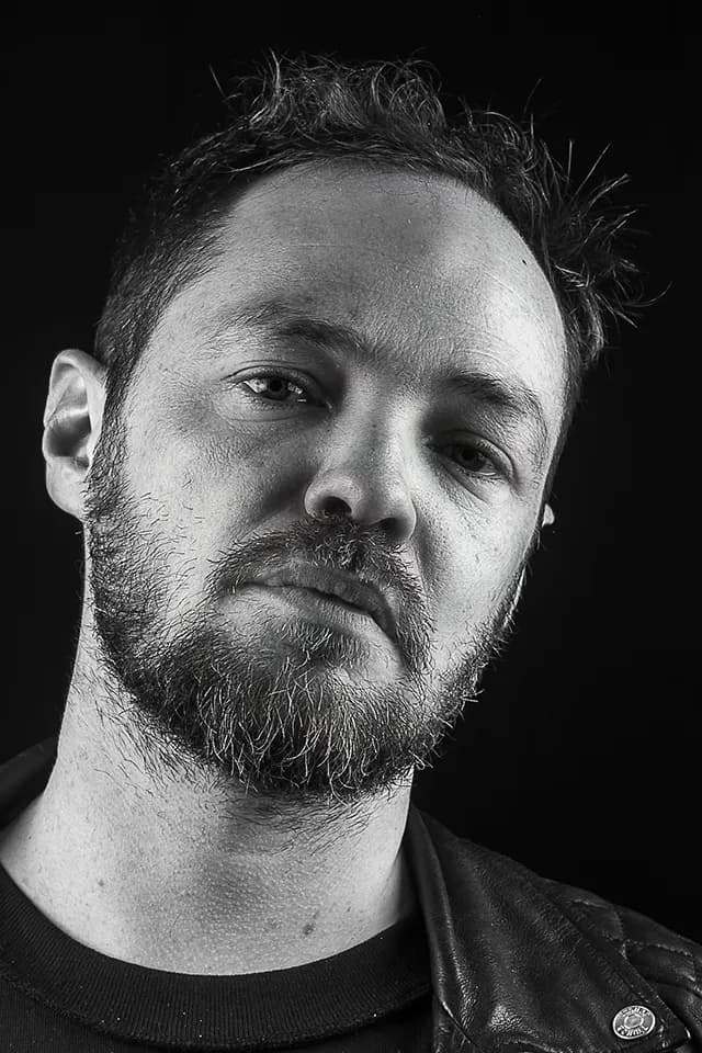 Portrait de Auré, membre du groupe HERNEST